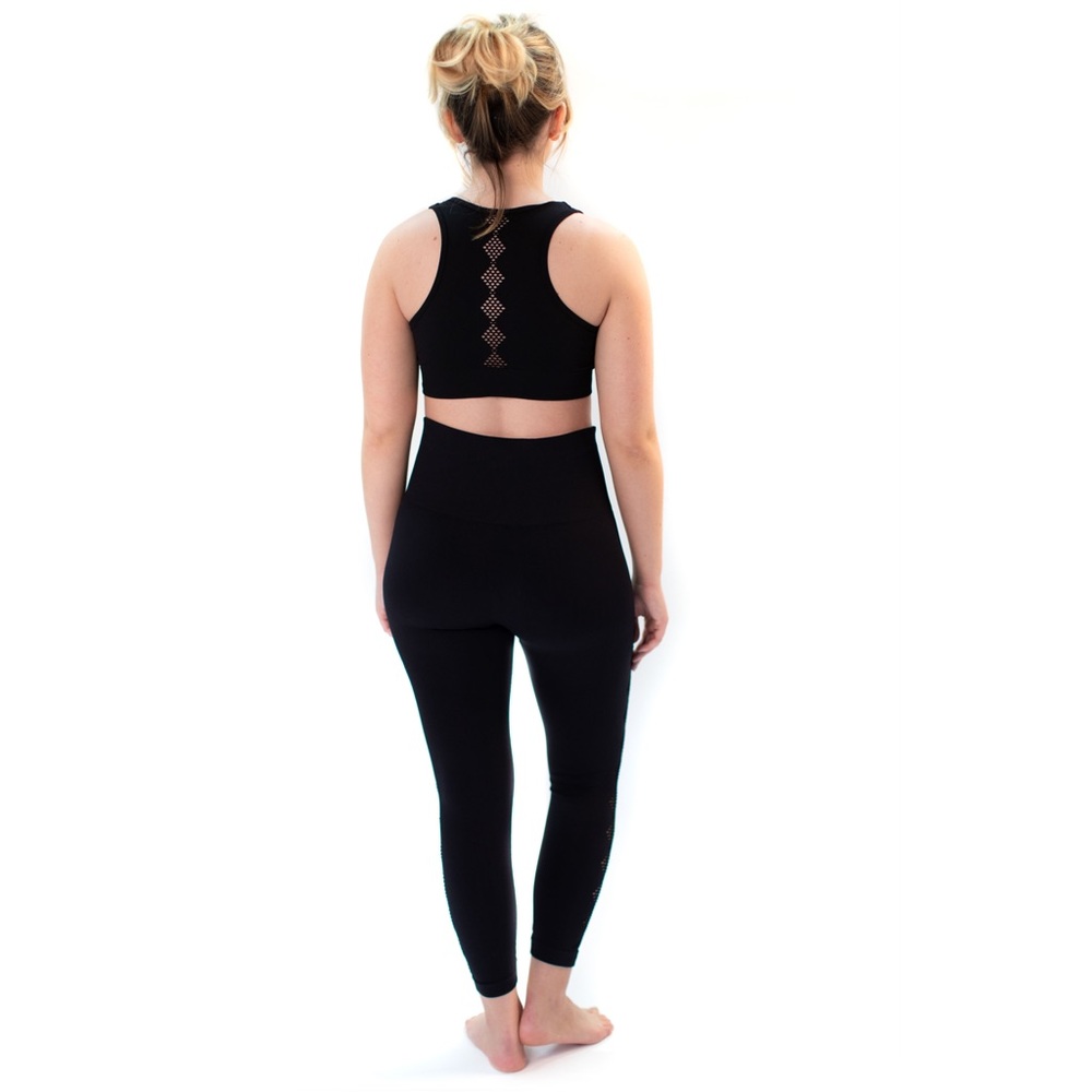 Seamless Black Scallop High Waist Leggings XS-3X - Picture 3 of 3